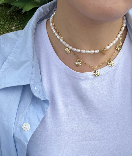 Daisy necklace