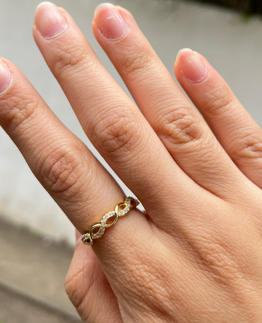 Infinity ring